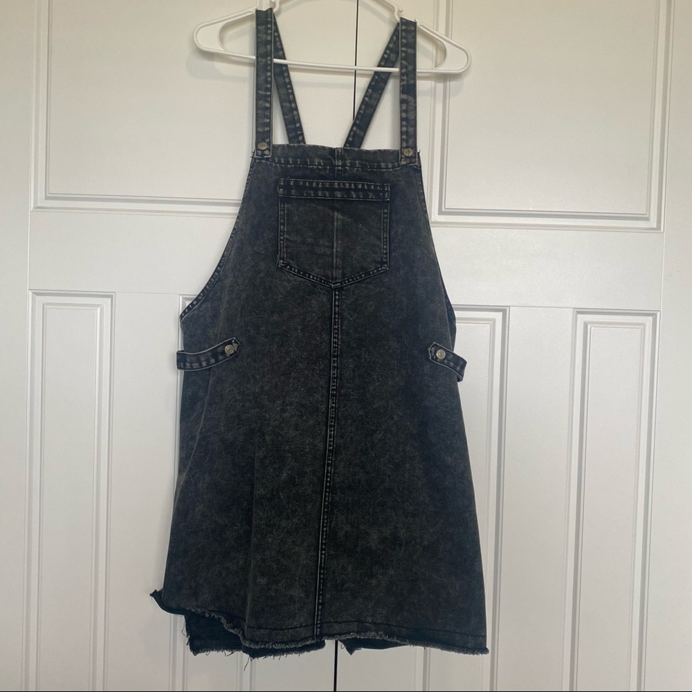 Overall dress